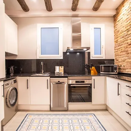 P3mal1076- Beautiful 2br Newly Refurbished * Barcelona