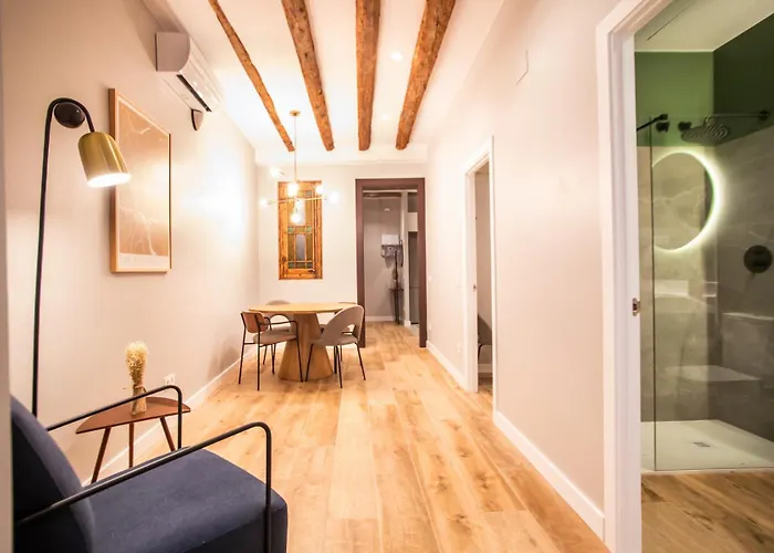P3mal1076- Beautiful 2br Newly Refurbished Apartmán *